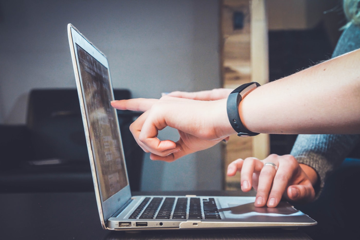 Poste de travail sur un LMS lors d'une mission LearnStrike d'intégration EdTech.